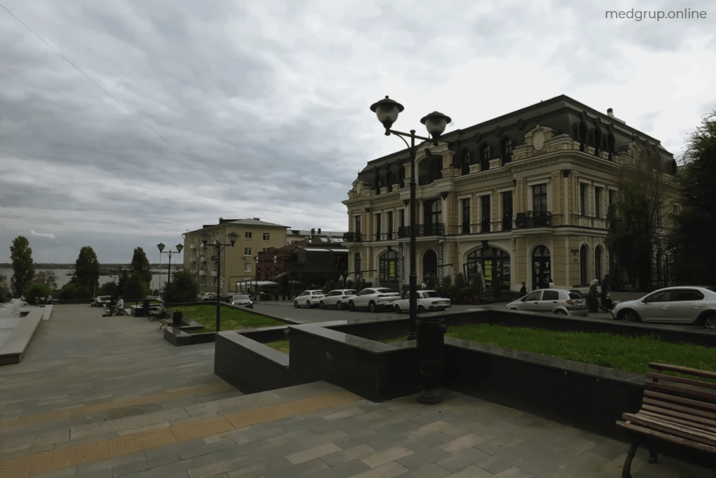 Архитектура города Саратова, в котором оказывается услуга вывода из запоя в стационаре