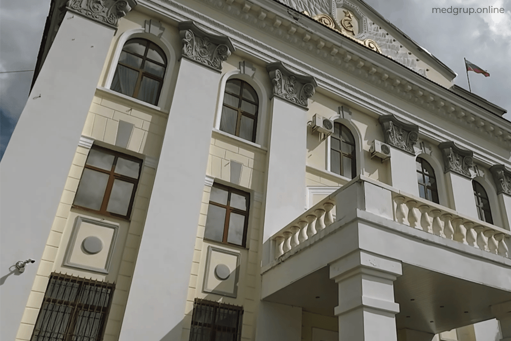 Архитектура города Тюмени, в котором оказывается услуга наркологической помощи на дому