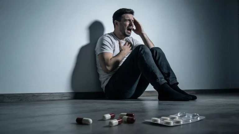 Картинка для статьи: Тревожные расстройства и панические атаки при зависимости от психоактивных веществ